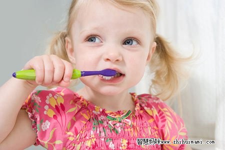 寶寶3歲前應用生理鹽水刷牙
