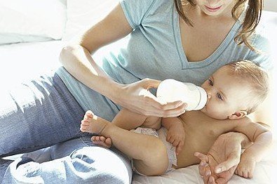 寶寶補鈣最佳方法：曬太陽喝牛奶