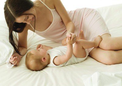 新媽媽需謹慎新生兒有持續性的黃疸