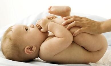 分析新生兒大便的七種異狀