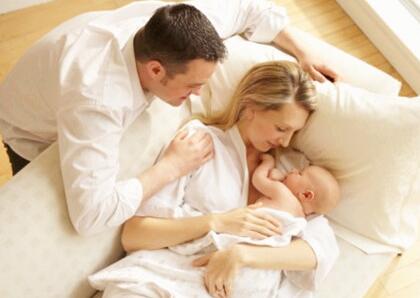 寶寶必須抱著睡 放下就醒該怎麼做呢？