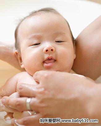 新生兒打嗝原因及預防
