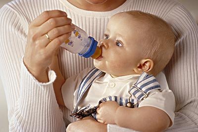 新生寶寶喂養 不要先用奶瓶