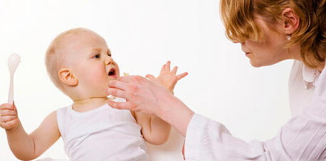 寶寶鵝口瘡的症狀和原因