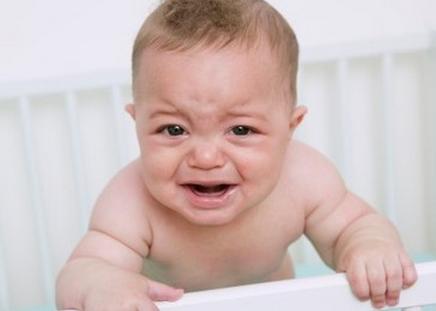 寶寶吃不夠或會致便秘 嬰兒便秘常見5個因素