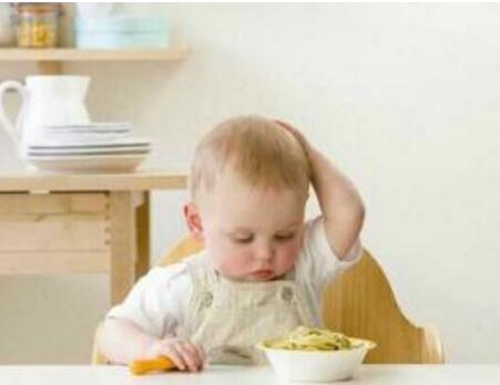 嬰兒不吃飯的原因 嬰兒不吃飯怎麼辦