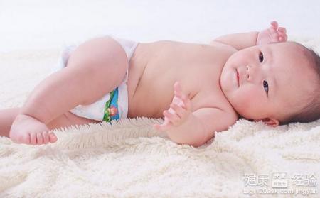 新生兒選用哪種睡姿最健康？