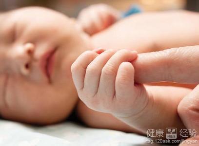 新生兒何種睡姿安全又漂亮？