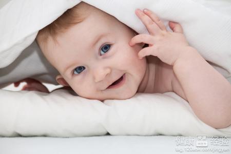 六個月寶寶應怎樣科學補鈣？