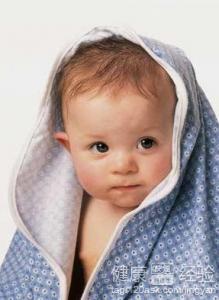 如何給寶寶做好眼、鼻、耳的清潔護理呢？