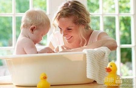 新媽媽應該怎樣為寶寶洗澡