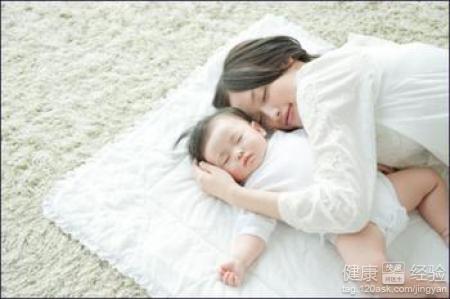 寶寶睡覺總是踢被子的原因你知道了嗎？