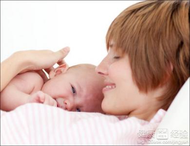 給新生寶寶按摩前，應做好哪些准備工作？