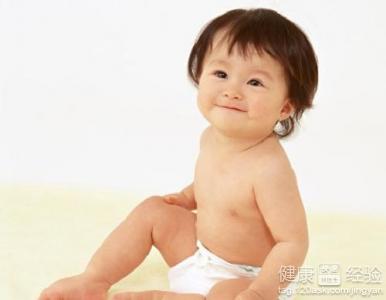 如何給寶寶制作合適的尿布？