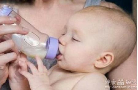 怎麼護理在夏天出生的嬰兒