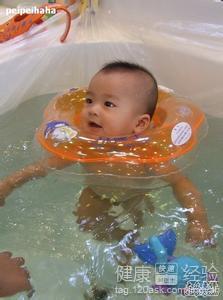 嬰兒游泳3大好處促進身心發育