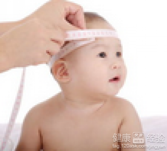 嬰兒頭部過大過小或預示疾病