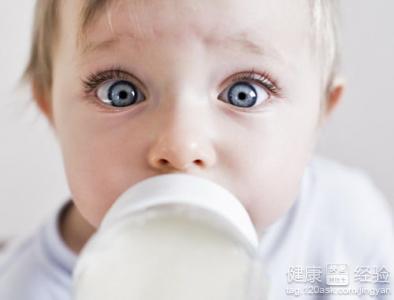 嬰兒爽身粉和熱痱粉的區別