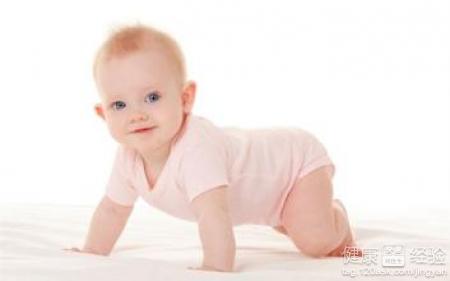 嬰兒手上有青胎記怎麼辦?