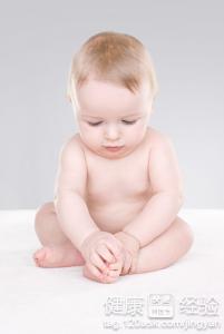 一個月大嬰兒吐奶頻繁怎麼辦