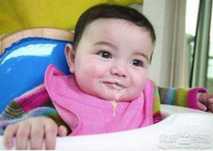 寶寶吐奶是什麼原因