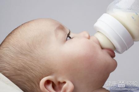 21天的嬰兒一頓喂多少奶粉合適
