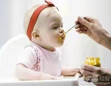 嬰兒什麼時候開始吃魚肝油