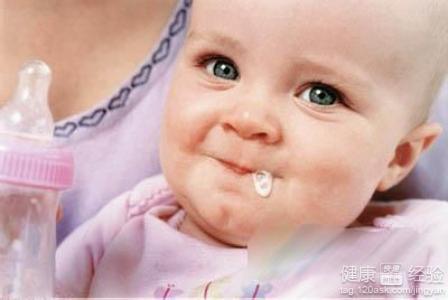 嬰兒吐奶如何護理