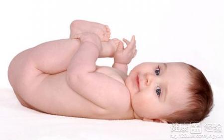 嬰兒陰部有白色分泌物是怎麼辦
