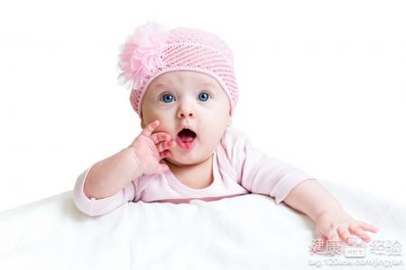 小兒疝氣剛滿1周歲用疝氣帶可以自愈的嗎