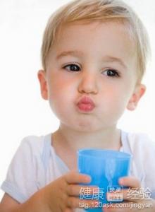 兩歲半的男孩患口吃該如何治療